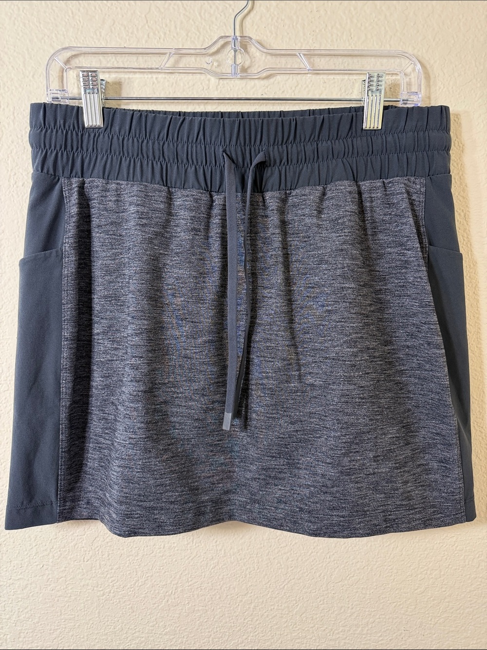Athleta Excursion Hybrid Skort Small Gray Heather Active Hiking Golf Skirt